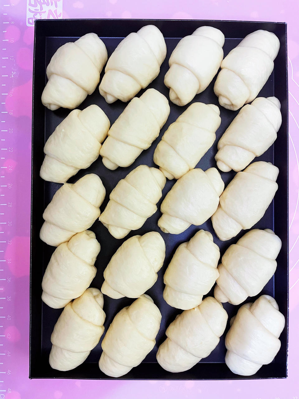 超拉丝奶香面包卷柔软小餐包