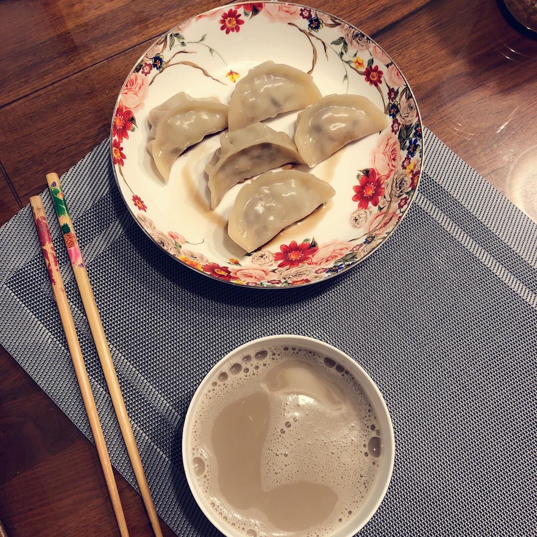 速冻水饺吃腻了吗~变锅贴吧(๑´ڡ`๑)