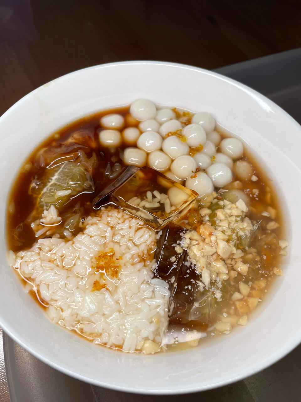 【黑糖桂花圆子冰粉】