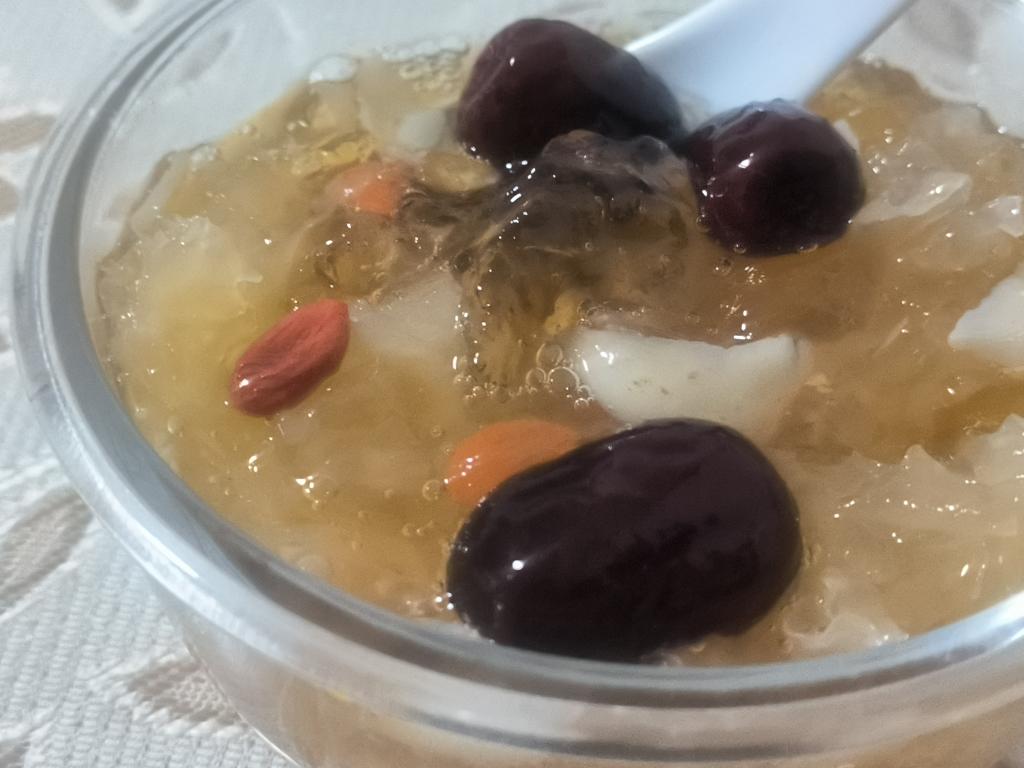 无敌好喝❗️快速熬出胶的银耳羹😋美容又养颜