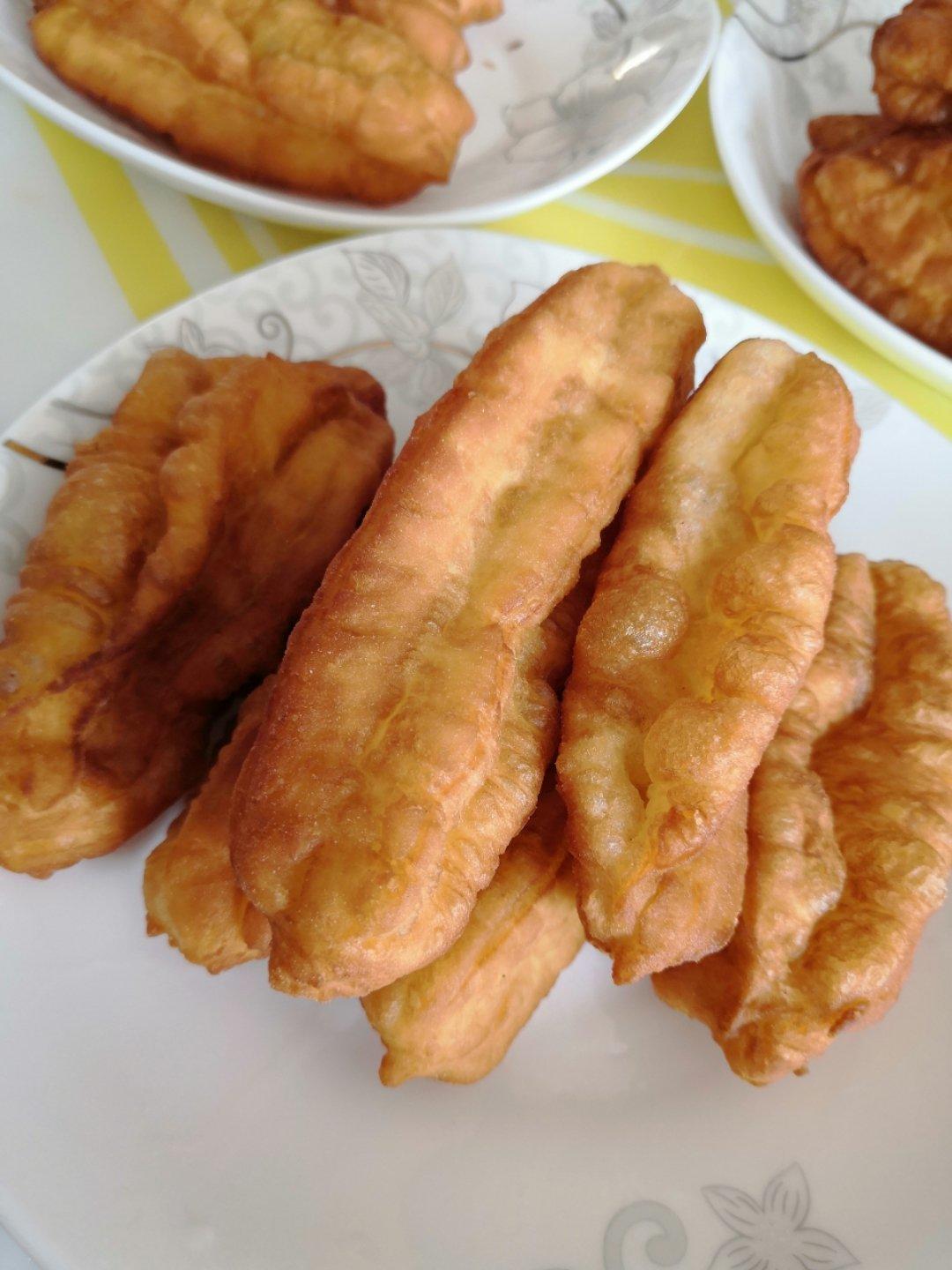 酥软小油条（早餐）