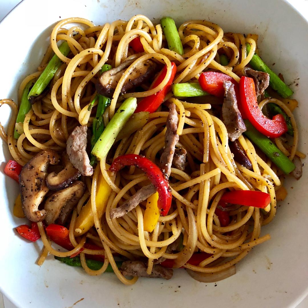 cranii做的黑椒牛柳炒意面【食材包操作说明】