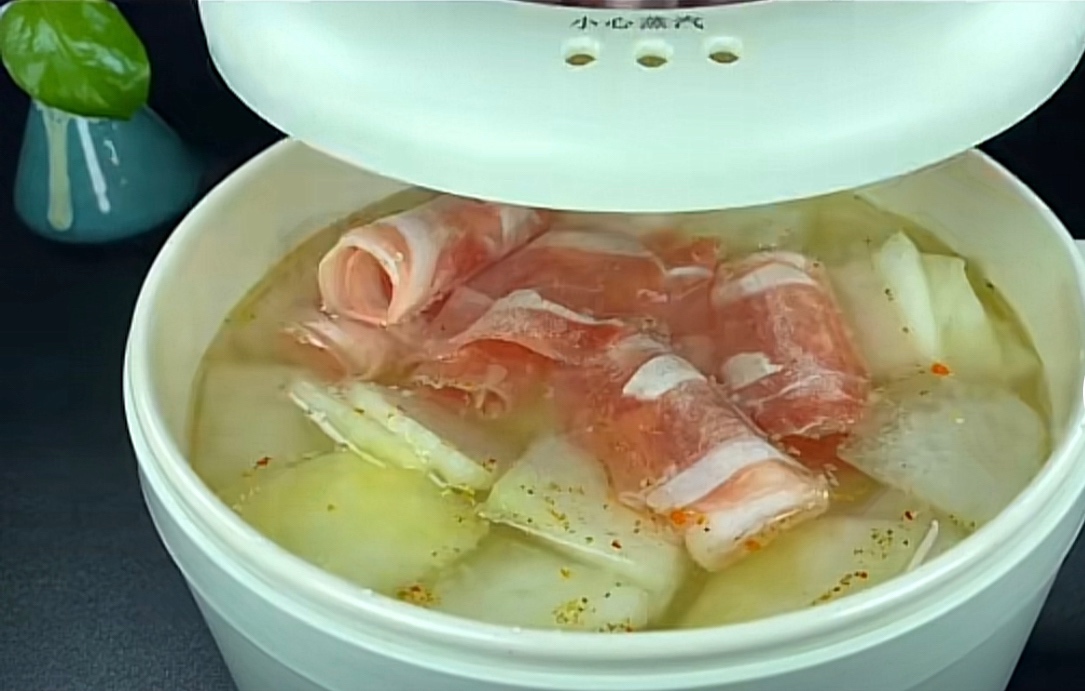 鲜美冬瓜羔羊肉卷汤的做法 步骤5