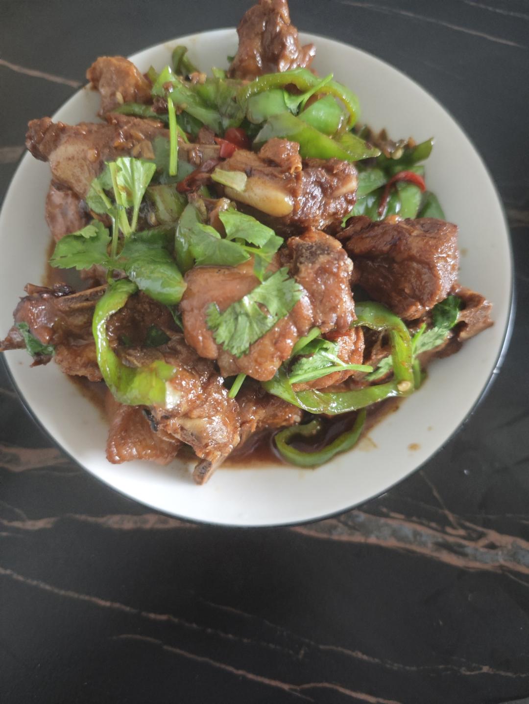 红烧排骨｜酱香浓郁