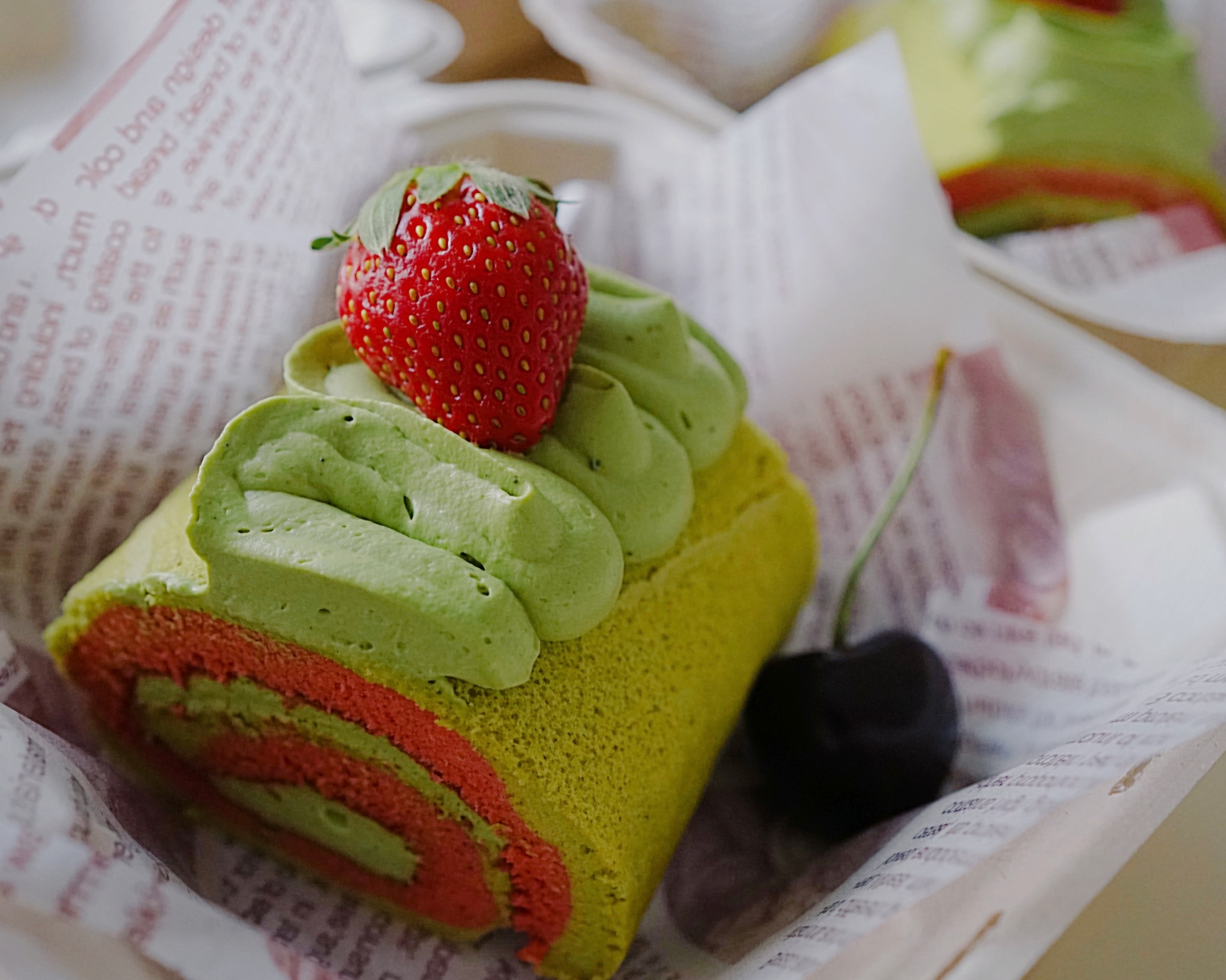 红配绿卷来卷去——抹茶红曲蛋糕卷的做法
