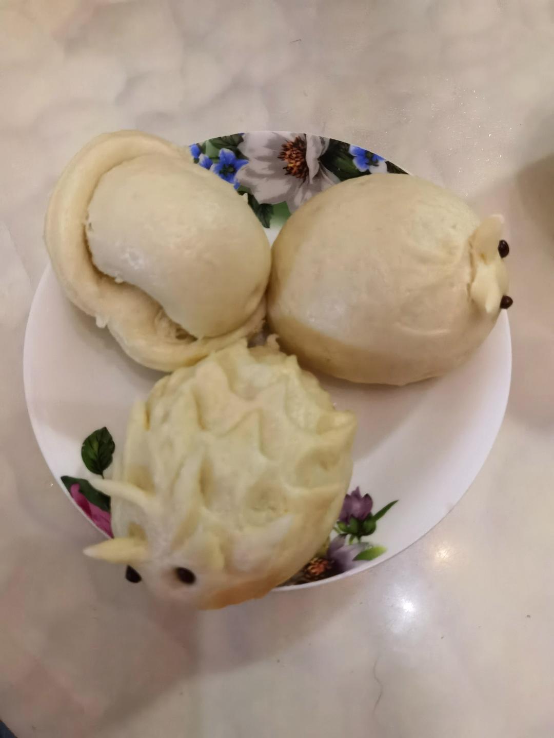 跟面团过不去之可爱的豆沙包子（小兔包、刺猬包）及可口的花卷