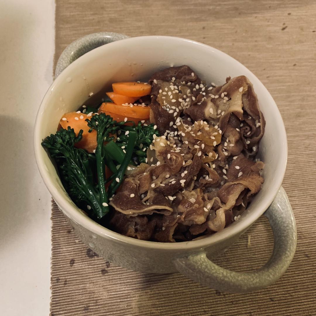 日式肥牛饭