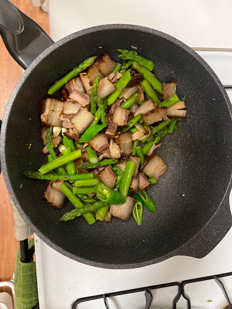 腊肉清炒芦笋