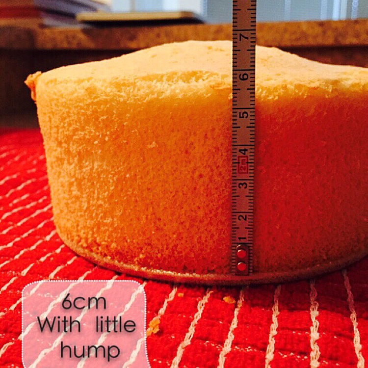 超简单完美戚风蛋糕（6寸2蛋）附打发、翻拌、脱模视频