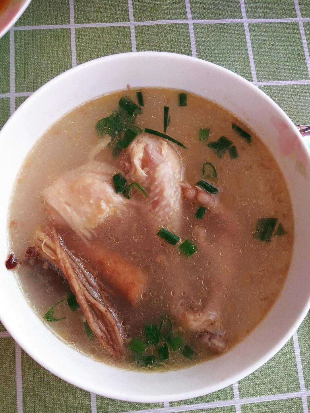 韩式参鸡汤