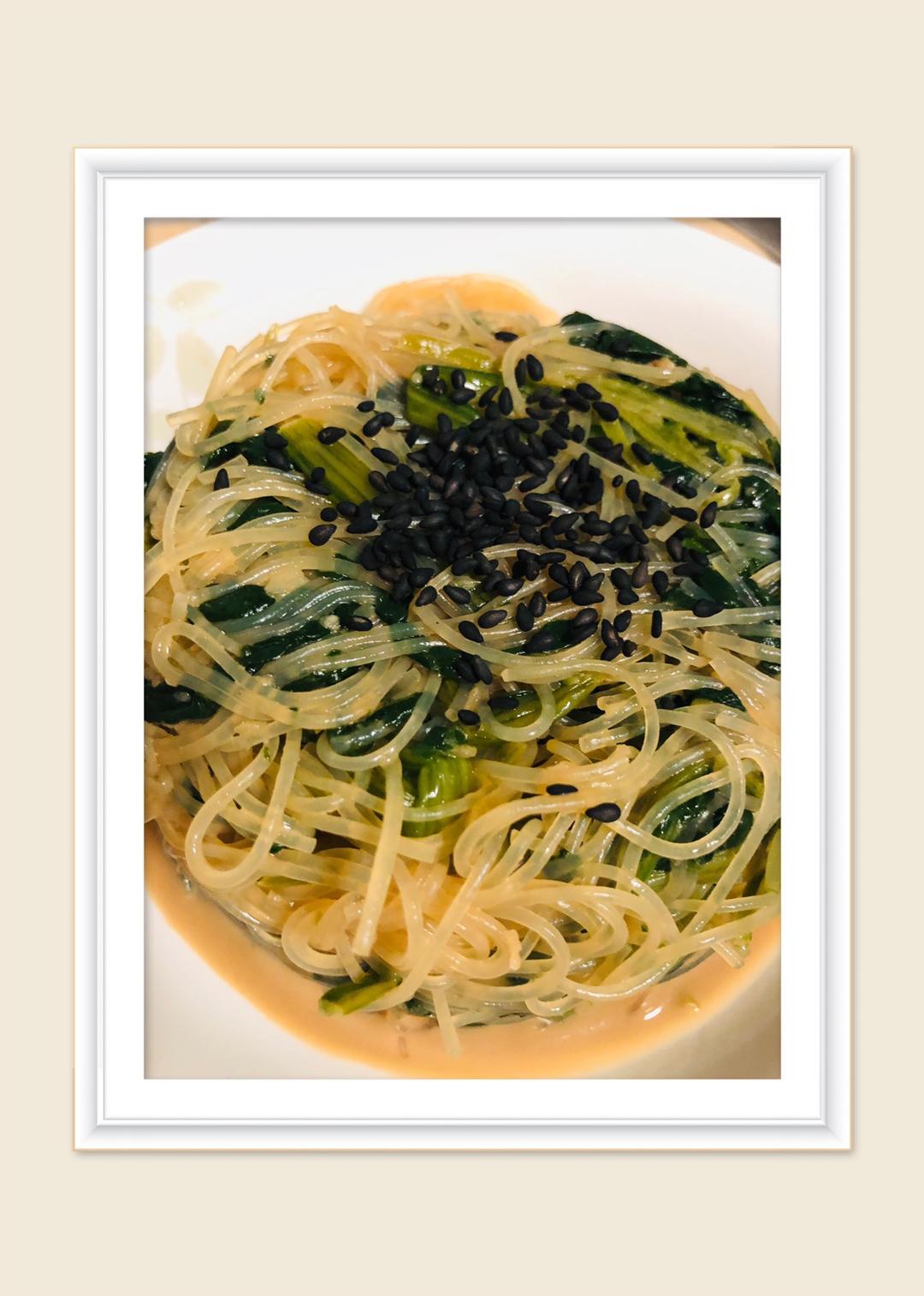 凉拌菠菜粉丝(芝麻酱版)的做法