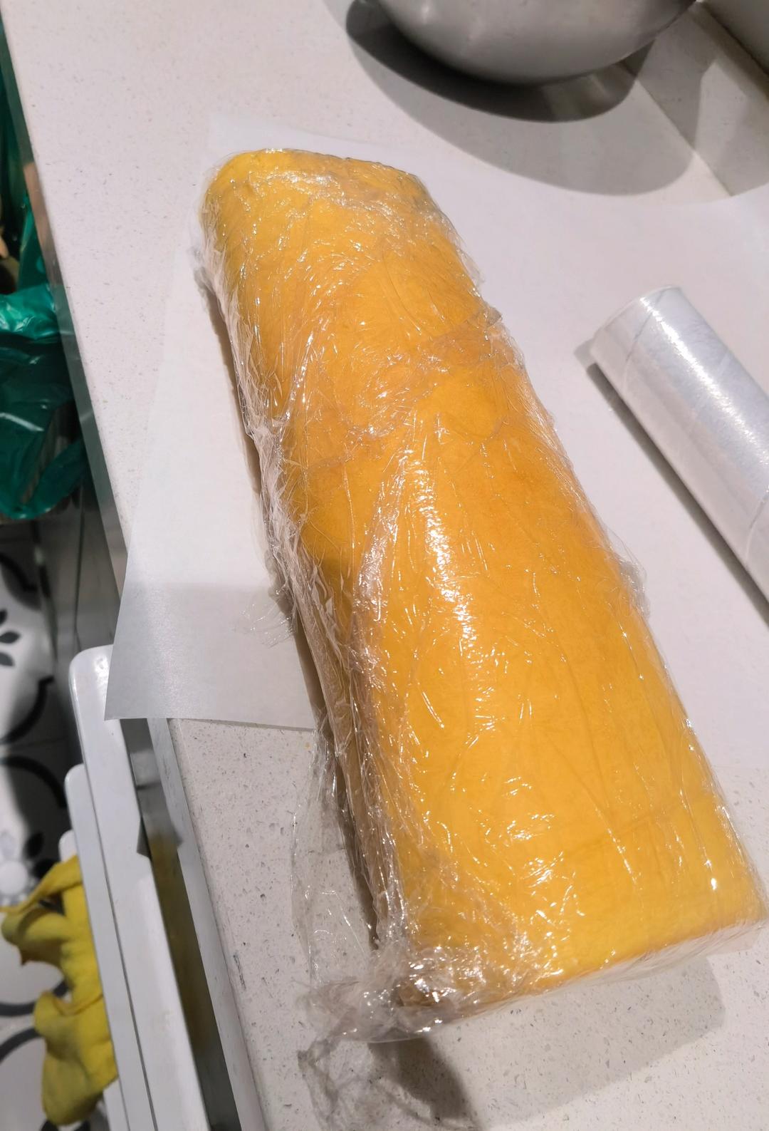 超详细的瑞士卷奶油蛋糕卷原味蛋糕卷的制作方法 饱满不掉皮不开裂（附模具换算方法）