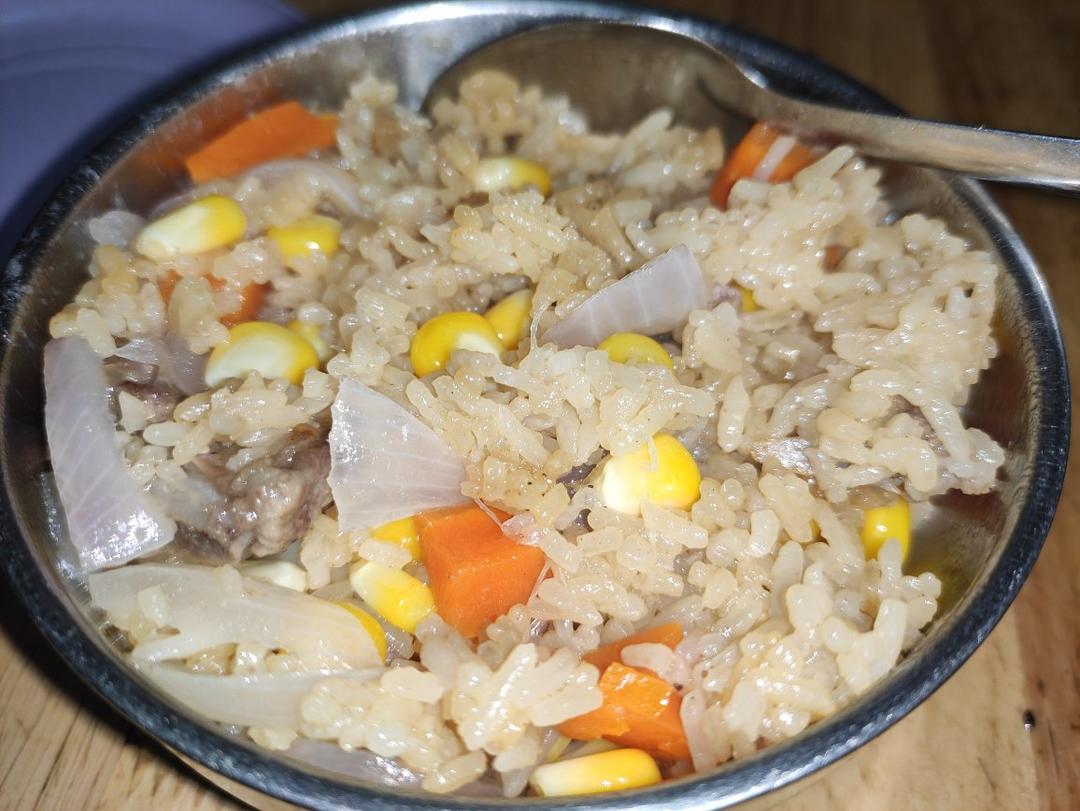 【排骨焖饭】