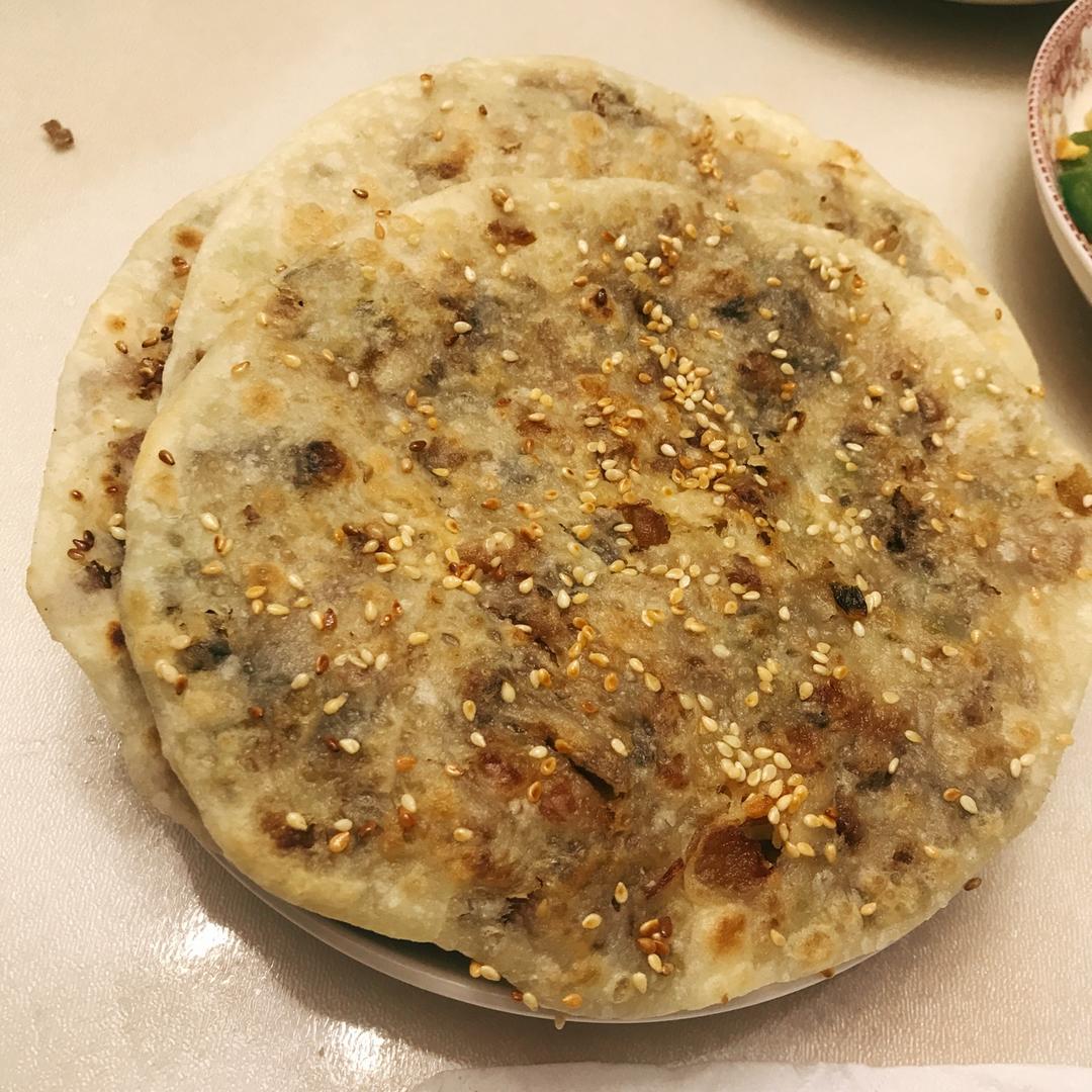 干香薄脆的梅干菜饼