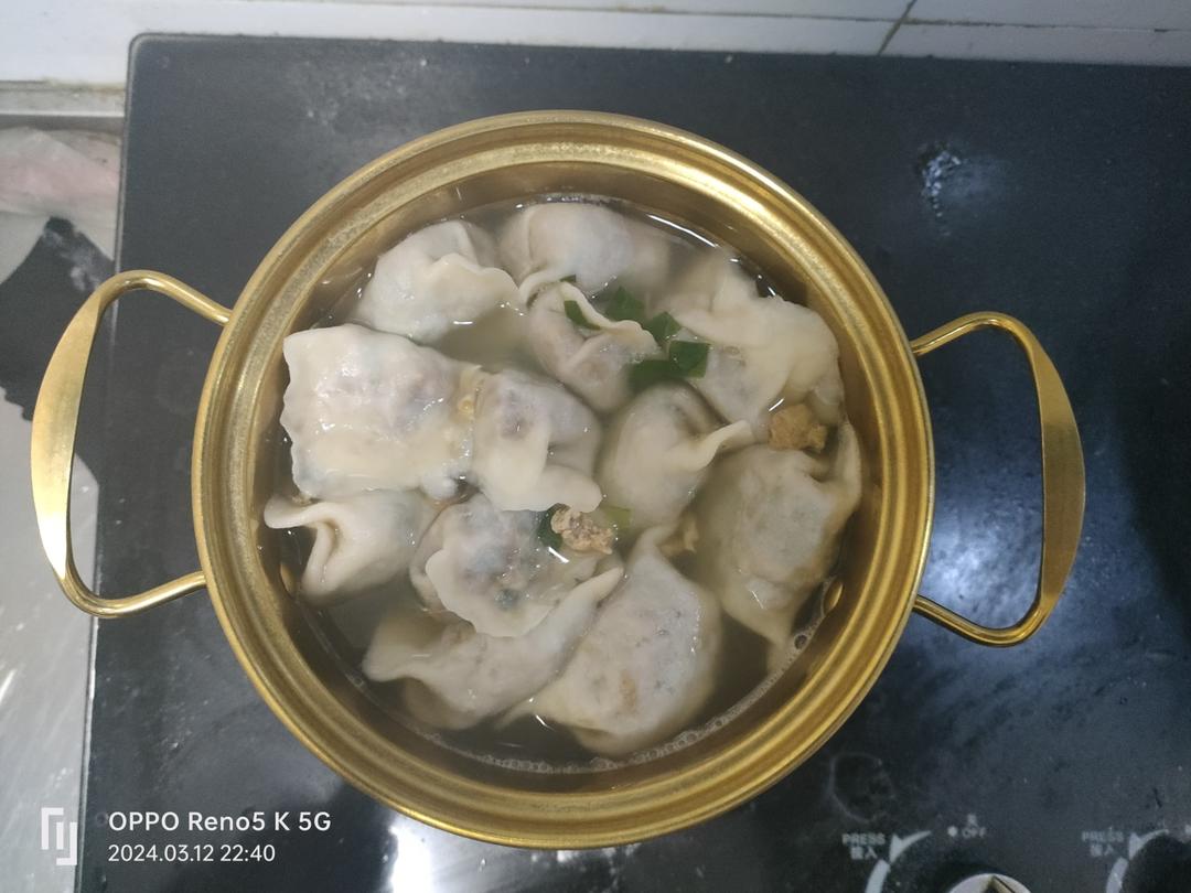 韭菜鸡蛋虾皮馅饺子