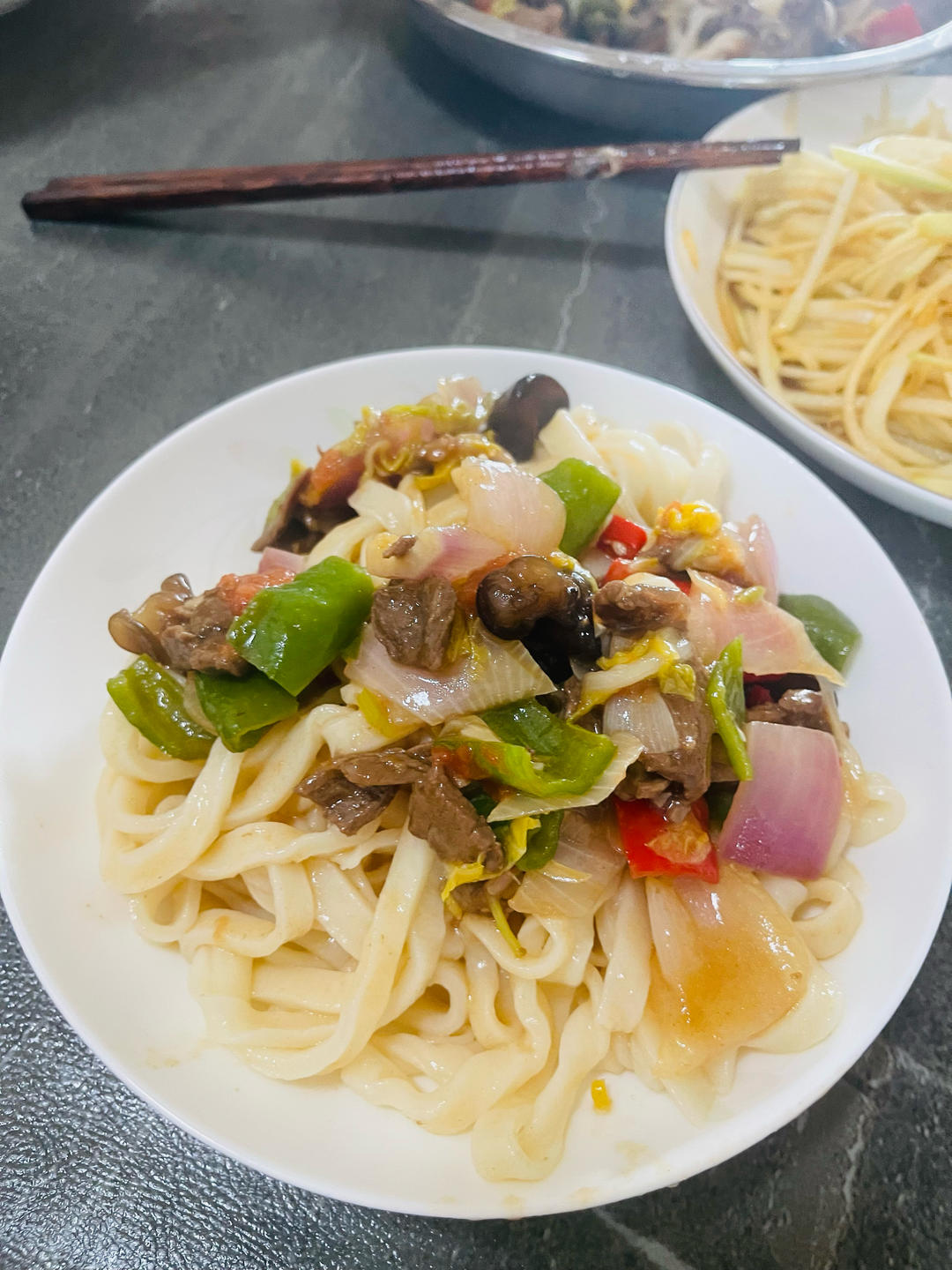 过油肉/新疆拉条子/新疆拌面/过油肉拌面（附过油肉炒制方法）