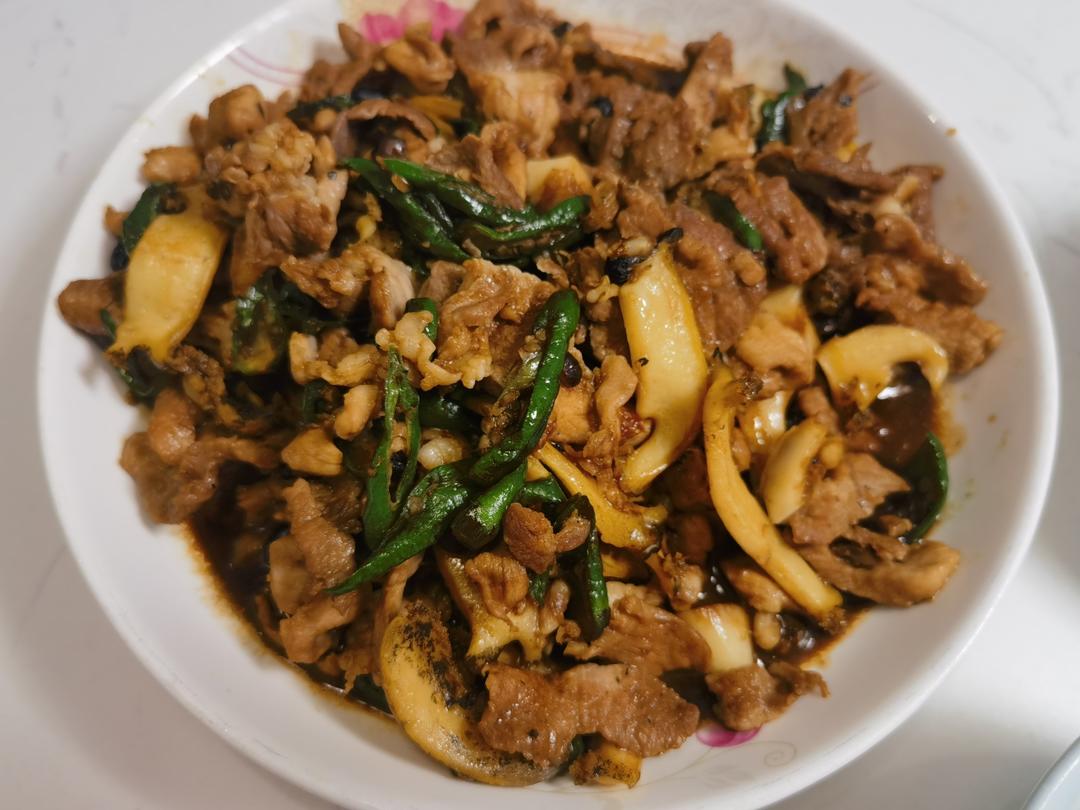 鲍鱼辣椒炒肉，湘菜界的大佬，简单又好吃