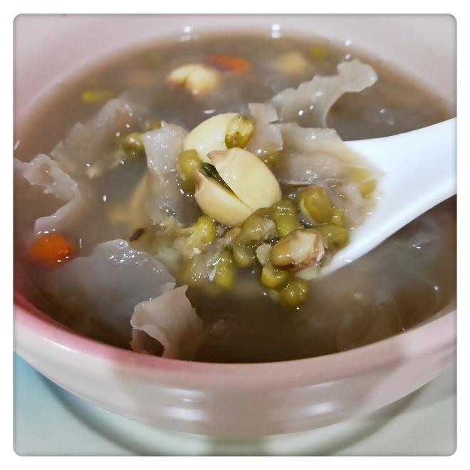 绿豆银耳莲子汤的做法