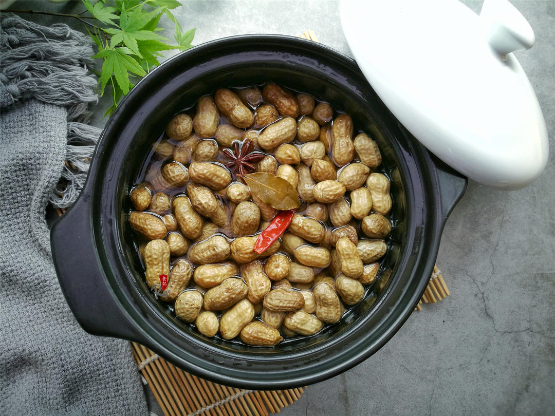 盐水煮花生