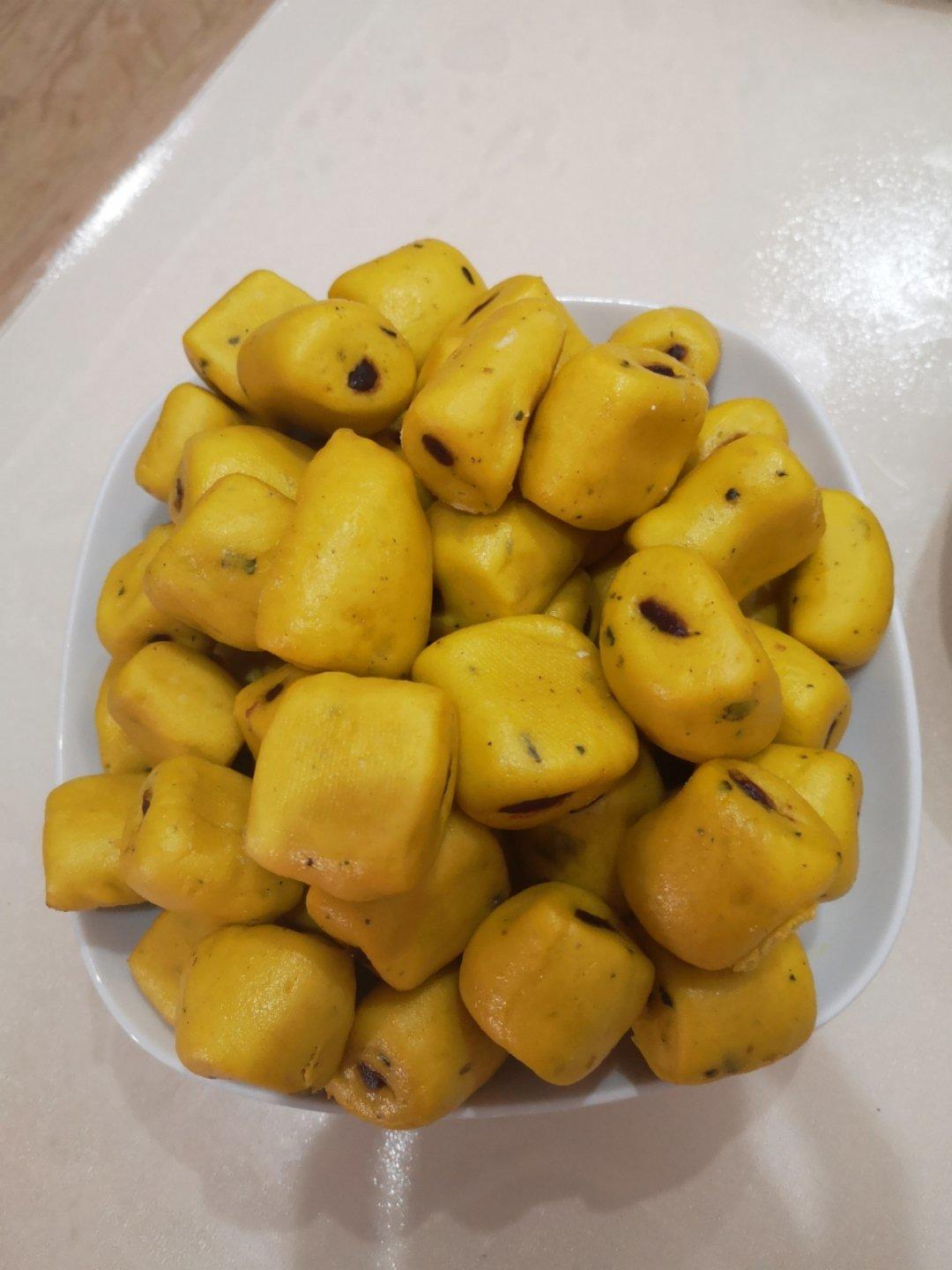 五彩奶香豆沙小馒头