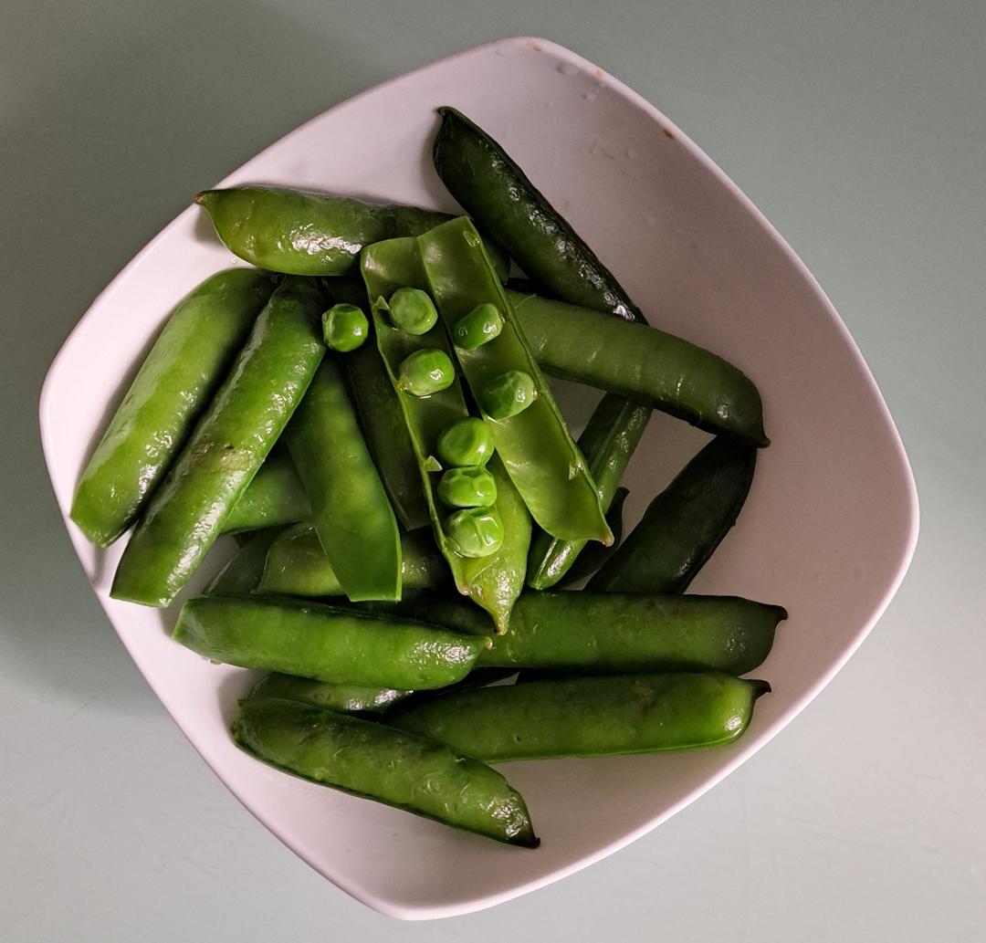 一口春天：水煮豌豆荚