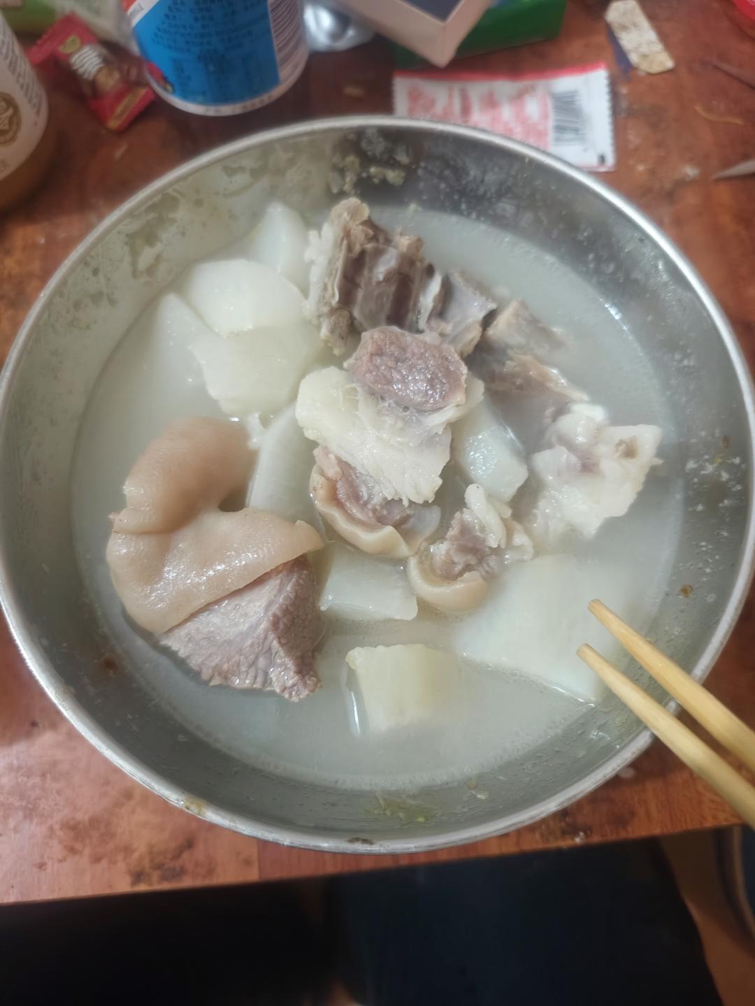 萝卜炖羊排