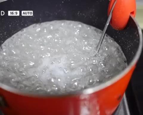 熬糖浆（牛轧糖🍬）的做法