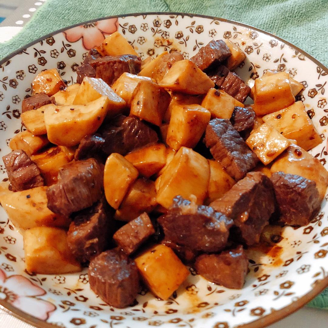 黑胡椒杏鲍菇牛肉粒