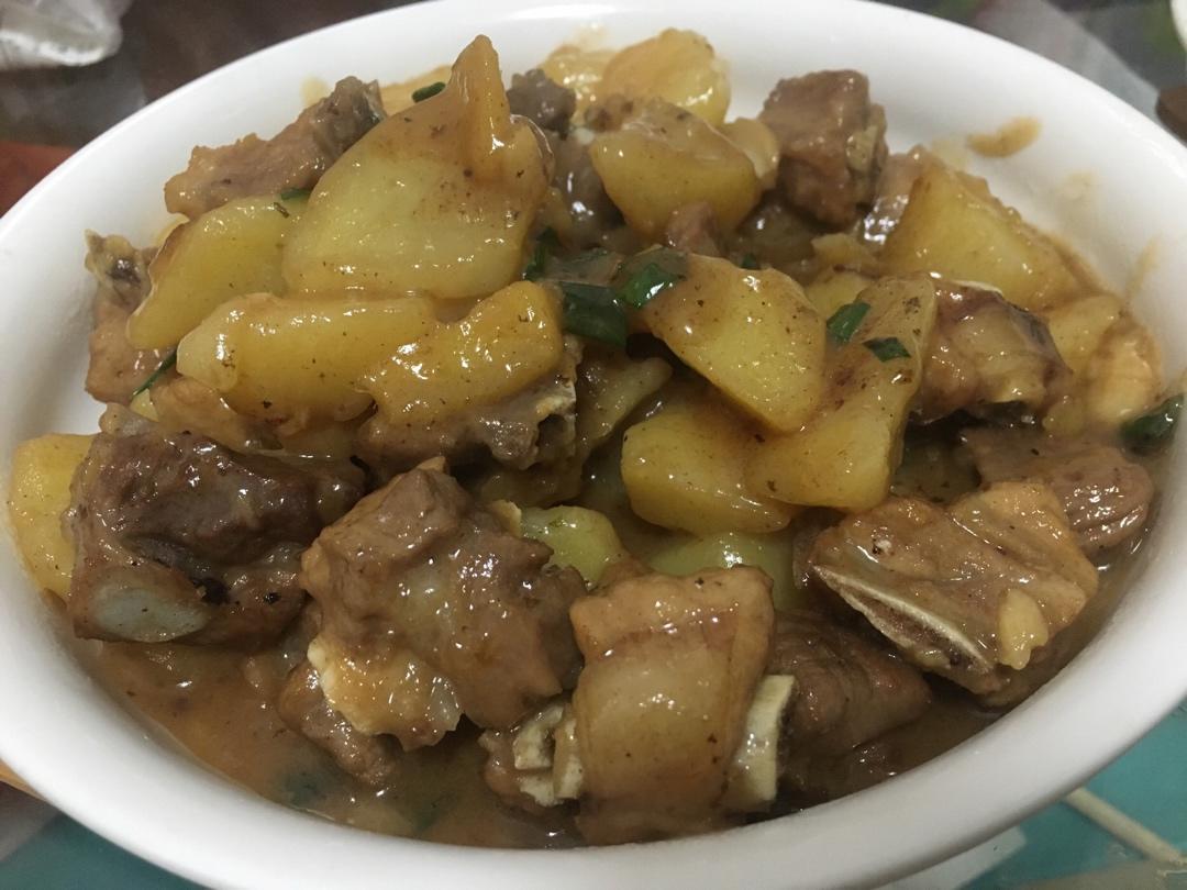 超下饭的土豆炖排骨