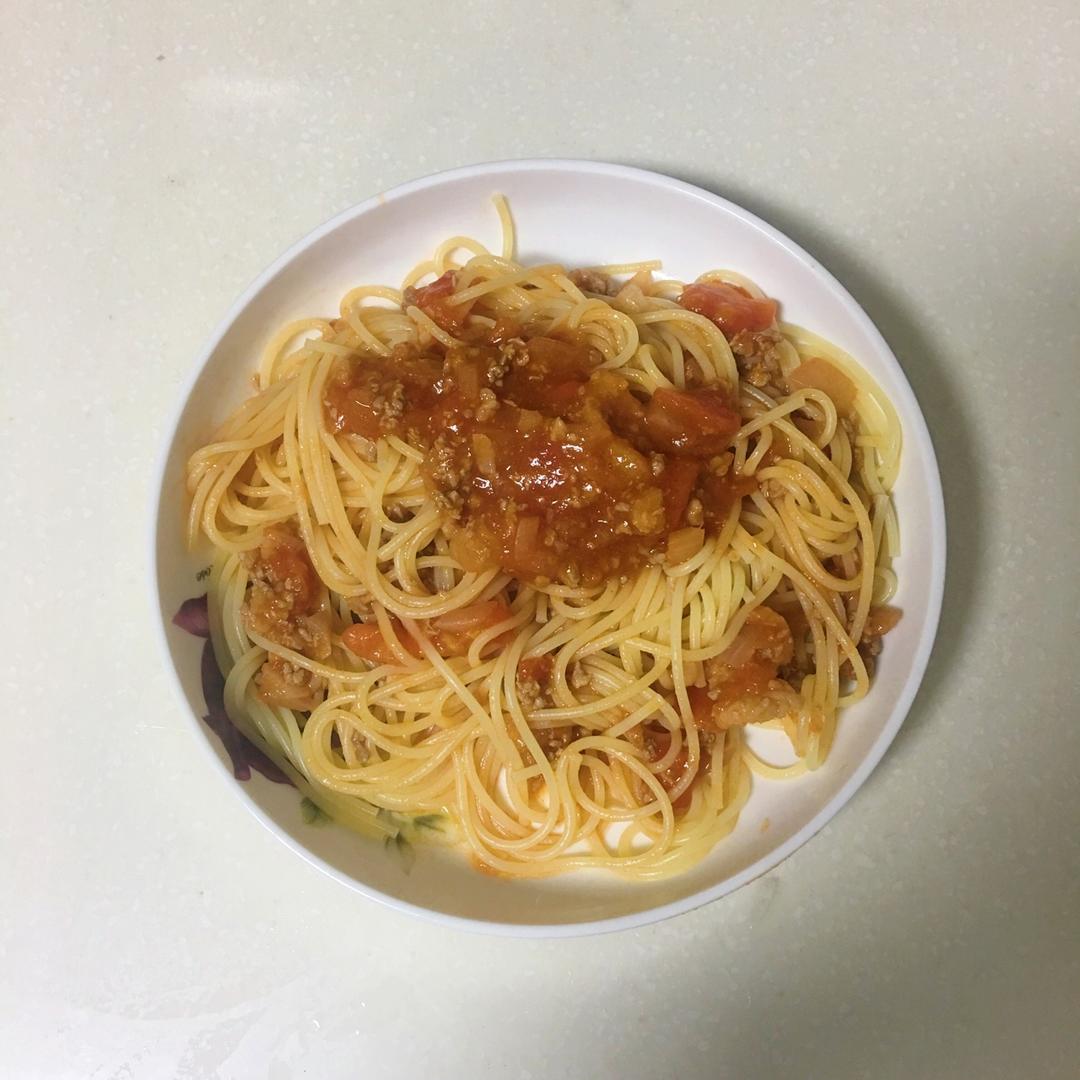 番茄肉酱意大利面