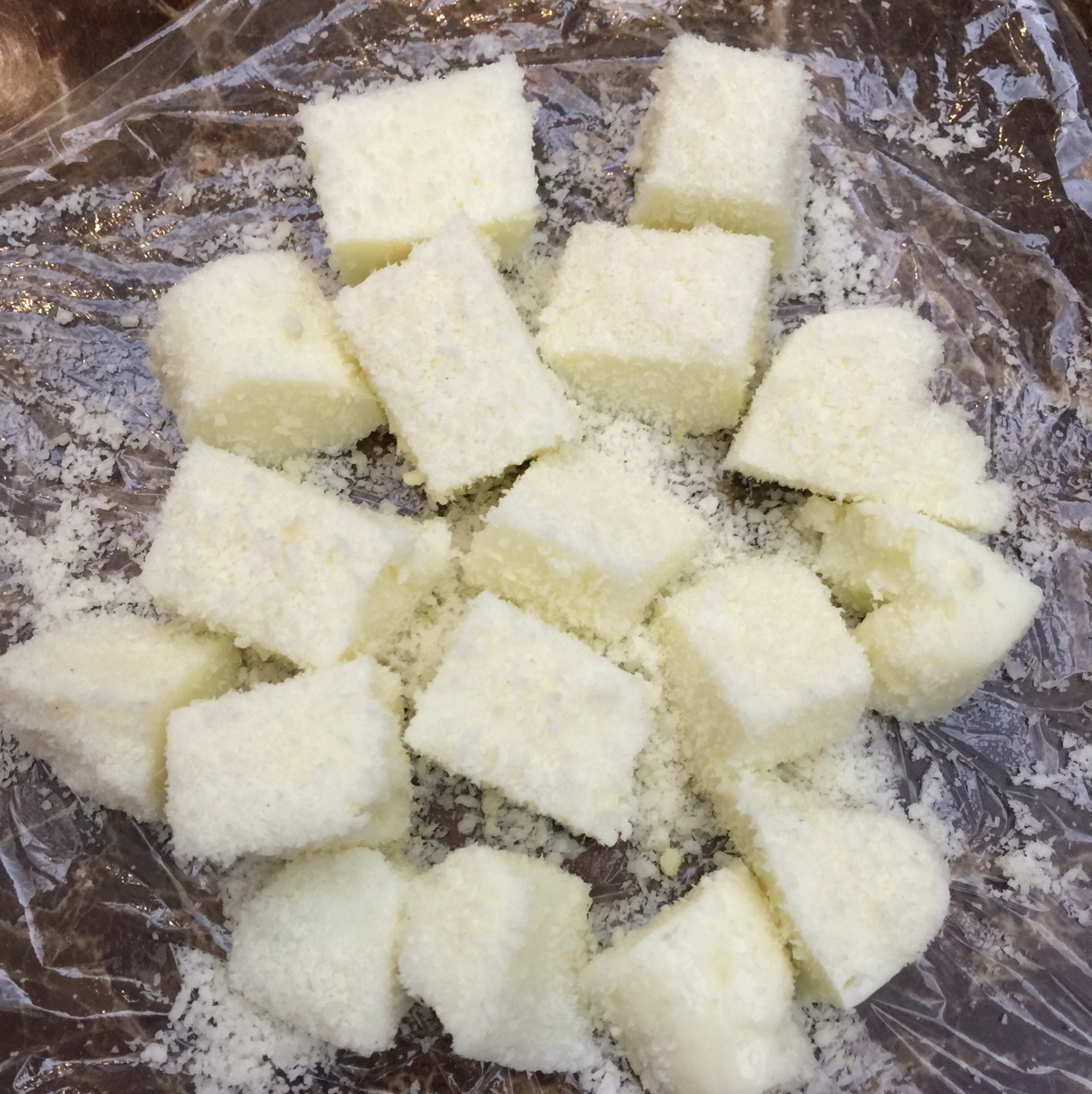 椰子奶糕（附上脆炸鲜奶做法）