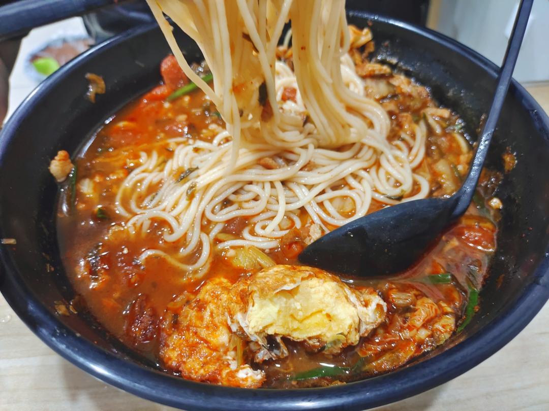 小鱼儿做的汤都喝光的云南小锅米线