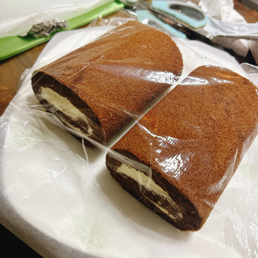 超浓郁卷不裂的巧克力蛋糕卷