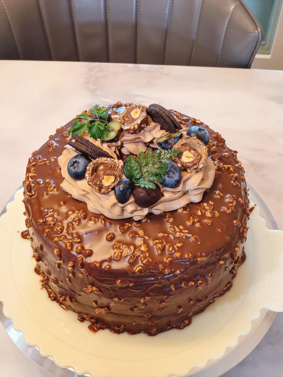 八寸梦龙脆皮巧克力生日蛋糕