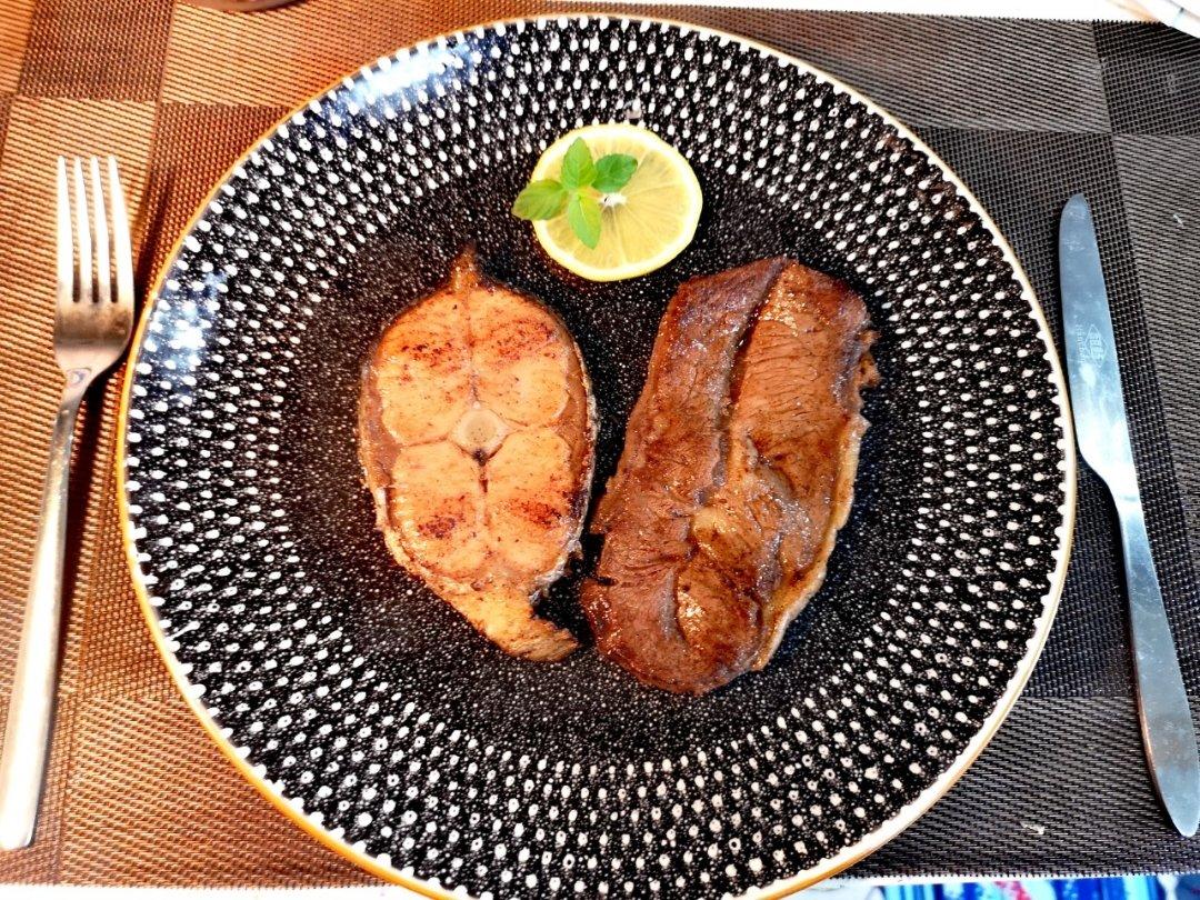 蕾蕾の浓郁石锅时蔬豆制料理