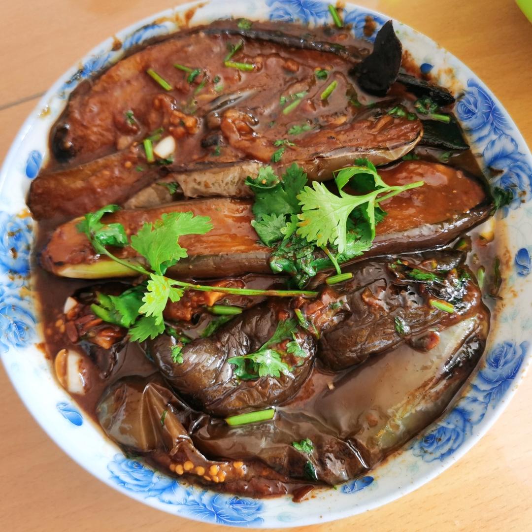 简单粗暴能干掉一盆米饭的酱茄子