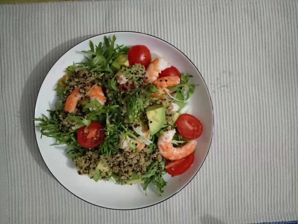 减脂｜牛油果虾籽蛋沙拉