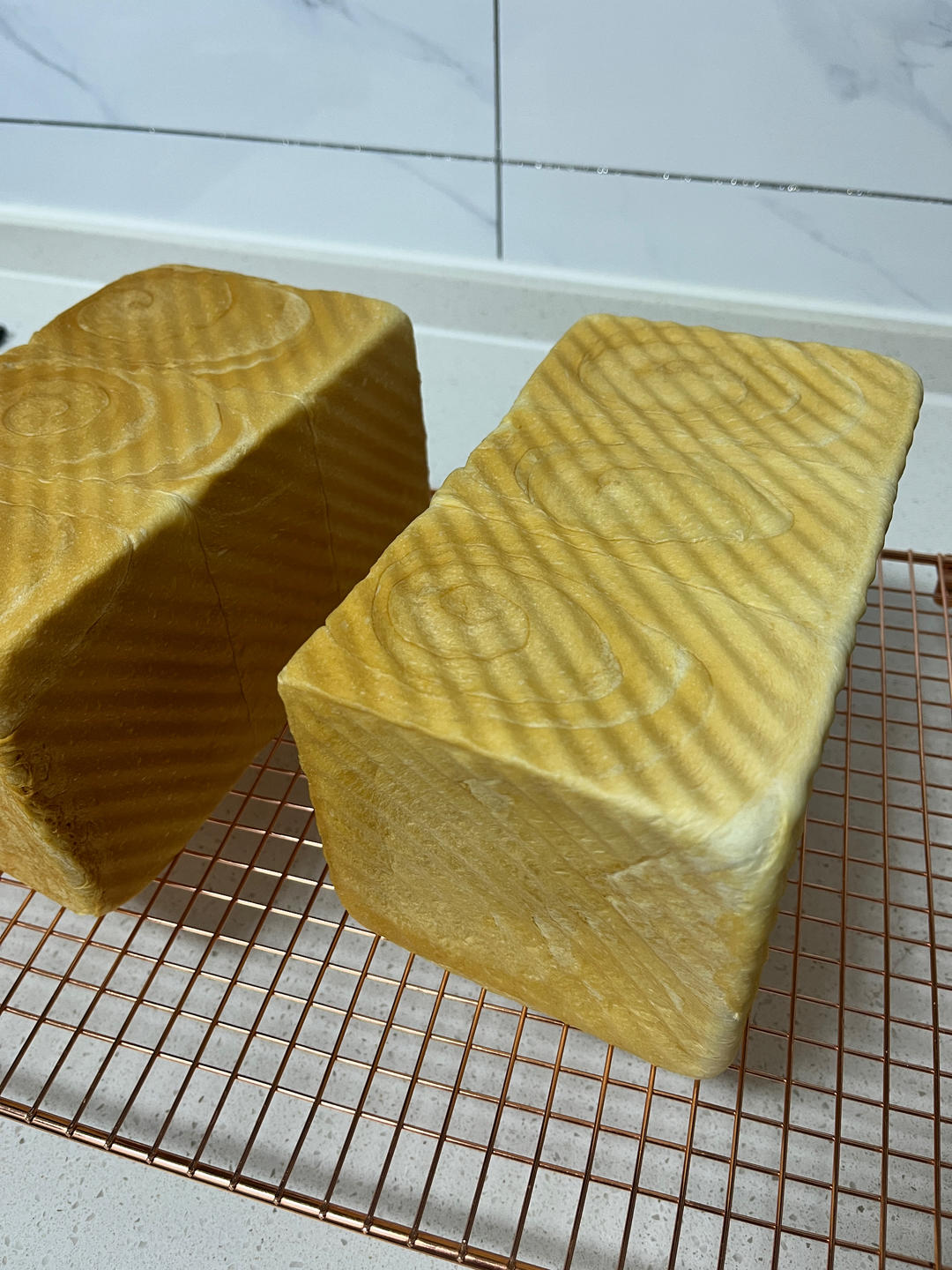 升级版奶香手撕吐司