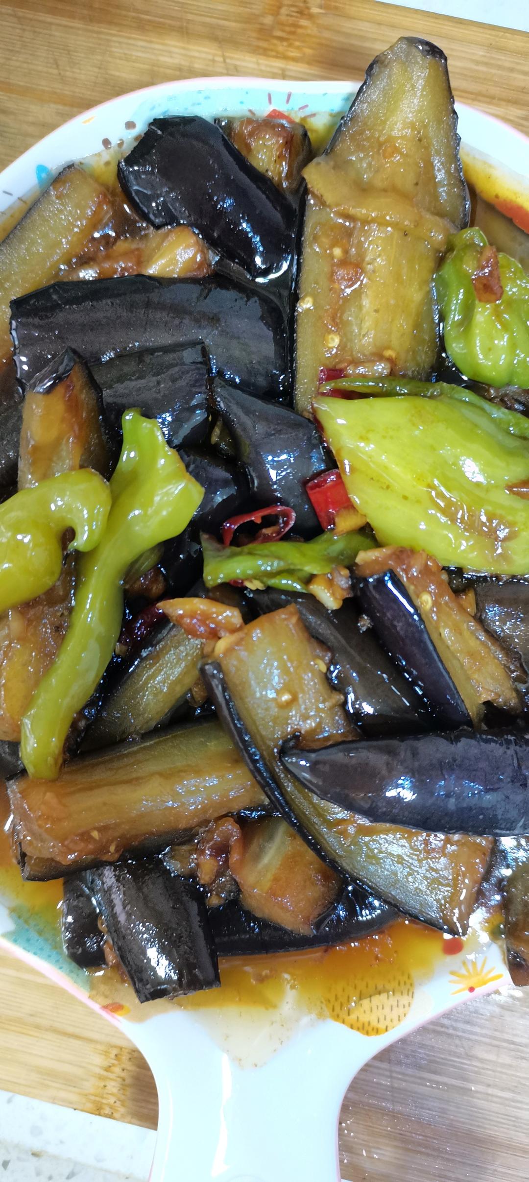 红烧茄子（佐西红柿尖椒）