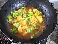 菠萝咕噜肉的做法 步骤5