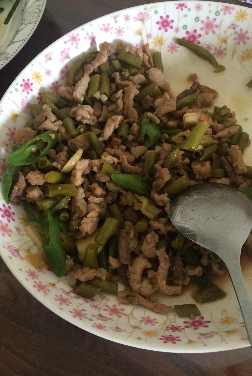酸豆角炒肉末
