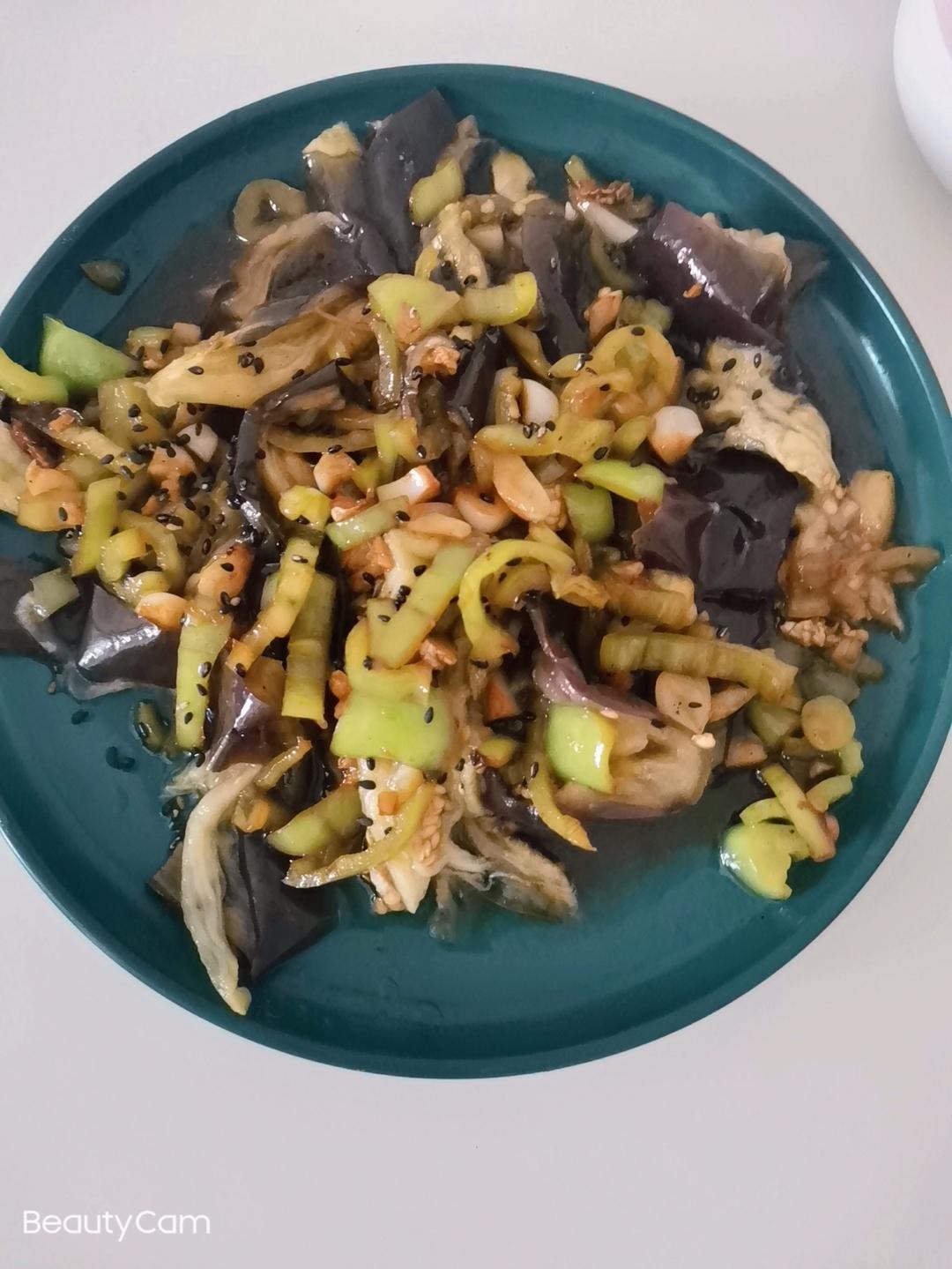 凉拌茄子这样做，堪称米饭杀手