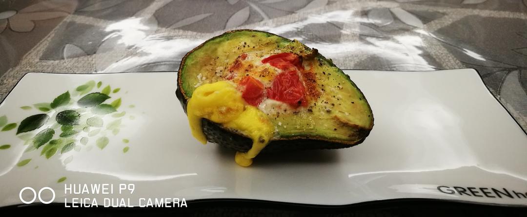 牛油果可以这样做，减脂四式牛油果焗蛋