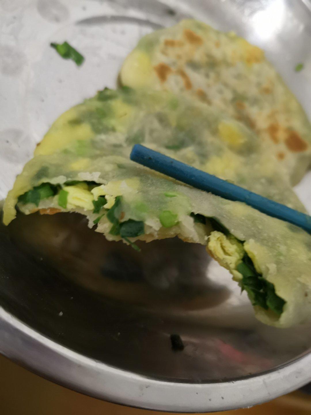 薄如蝉翼的韭菜鸡蛋馅饼