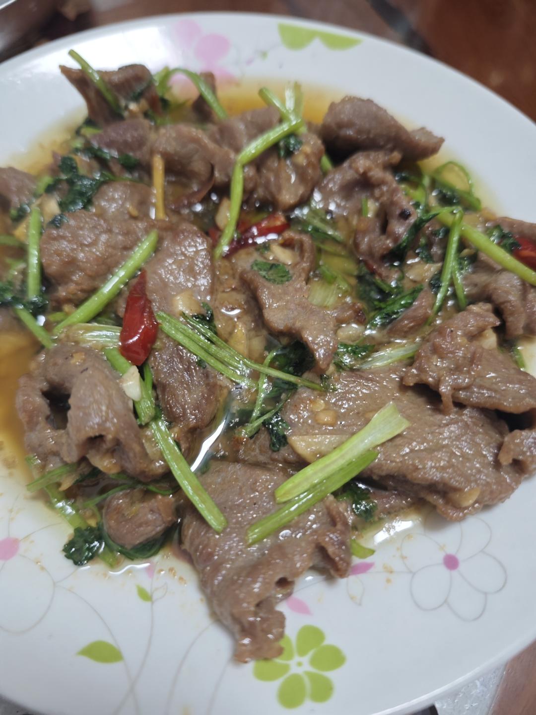 香菜牛肉