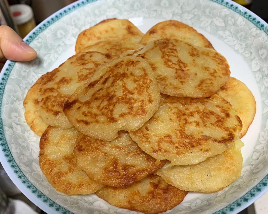 土豆🥔又一做法🤣早餐快速简易必备“洋芋小饼”好吃😋好吃😋