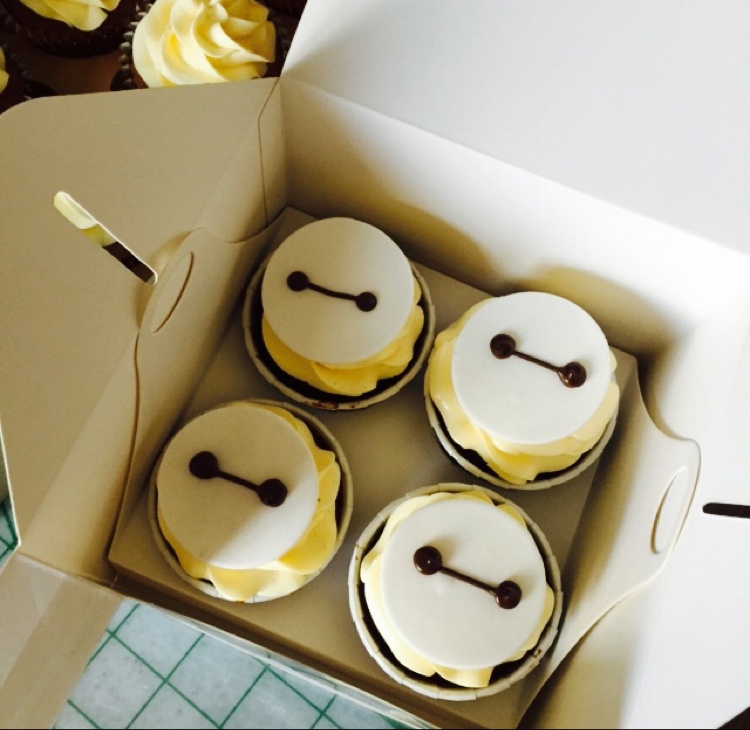 大白杯子蛋糕（大白来陪你过白色情人节）