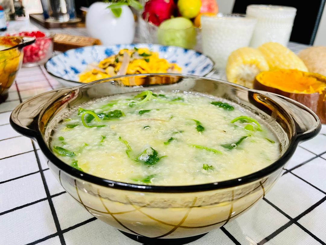 营养美味最养人～鸡汤鸡毛菜小米粥的做法