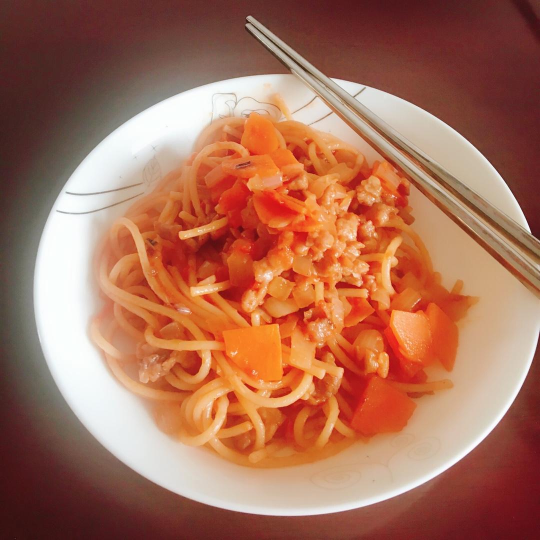 番茄肉酱意大利面