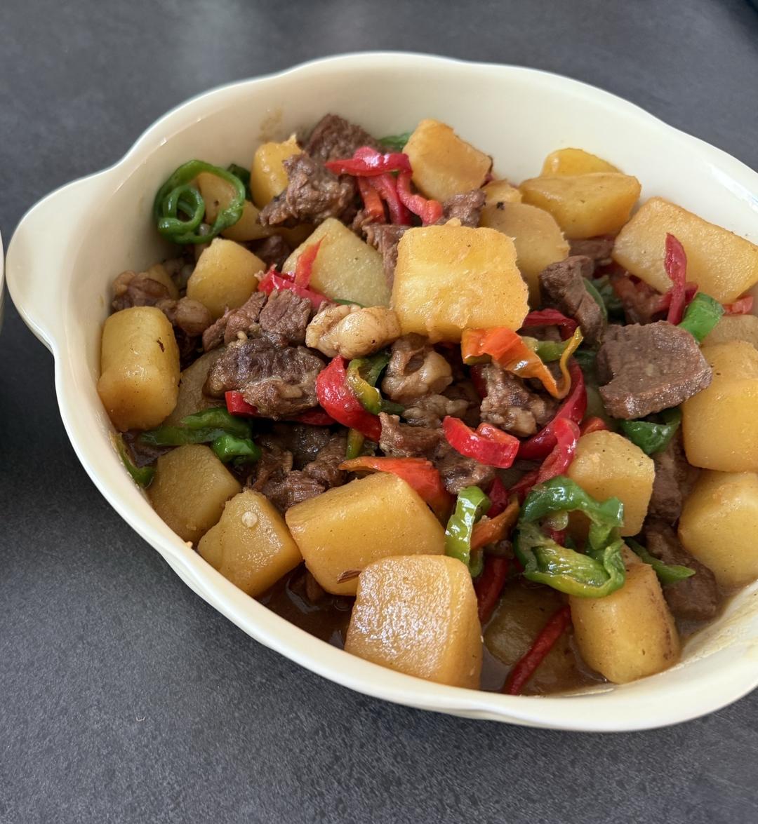 沙沙土豆胡萝卜炖牛肉